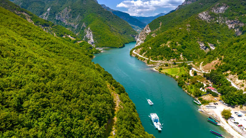 Walking in the Albanian Alps: Tirana to Shkodër — view 4