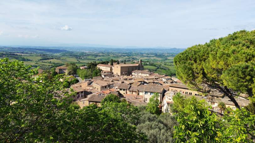 Treasures of Tuscany Walk: San Gimignano to Volterra — view 3