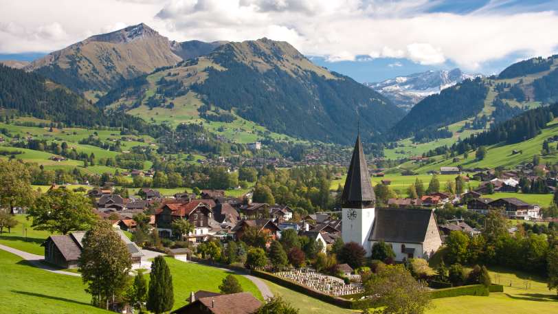 Walking the Bernese Highlights West — view 8