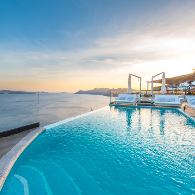 Santorini Secret Suites & Spa (Oia) - Enchanting Travels