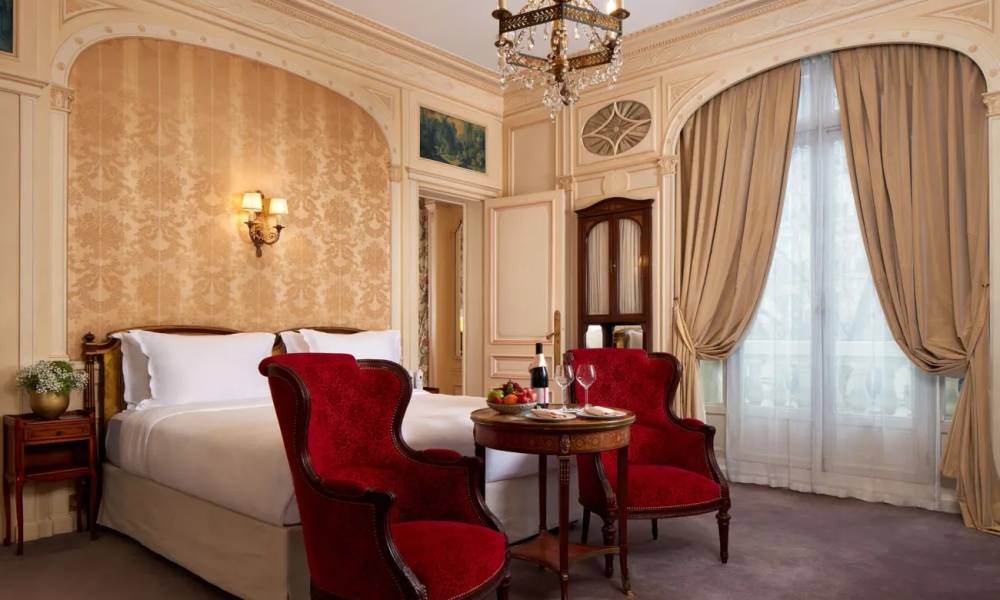 Hotel Raphael