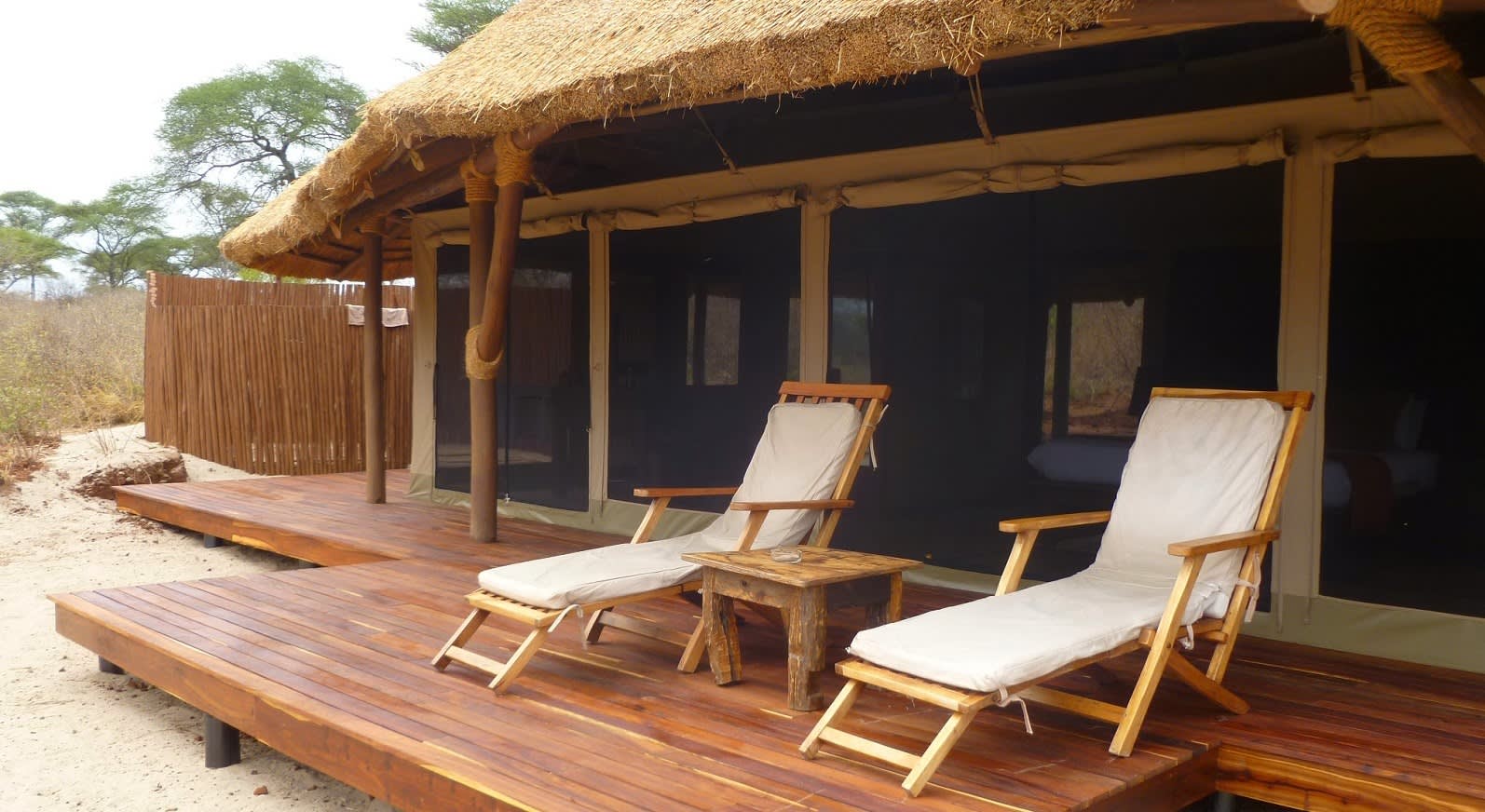 Sitout at Oliver’s Camp Hotel in Tansania, Tarangire