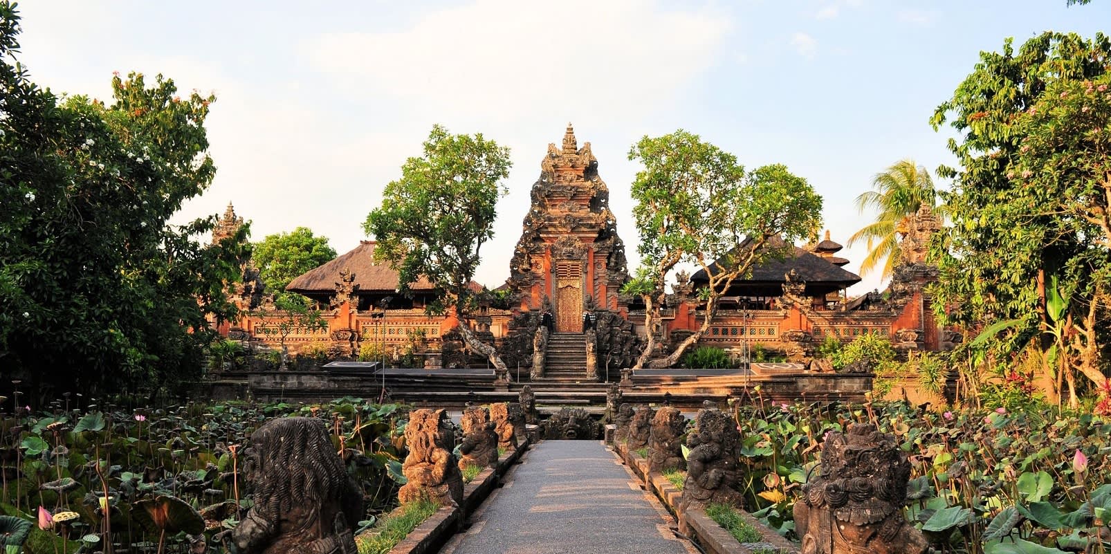 Ubud Sehenswürdigkeiten: Pura Saraswati Tempel