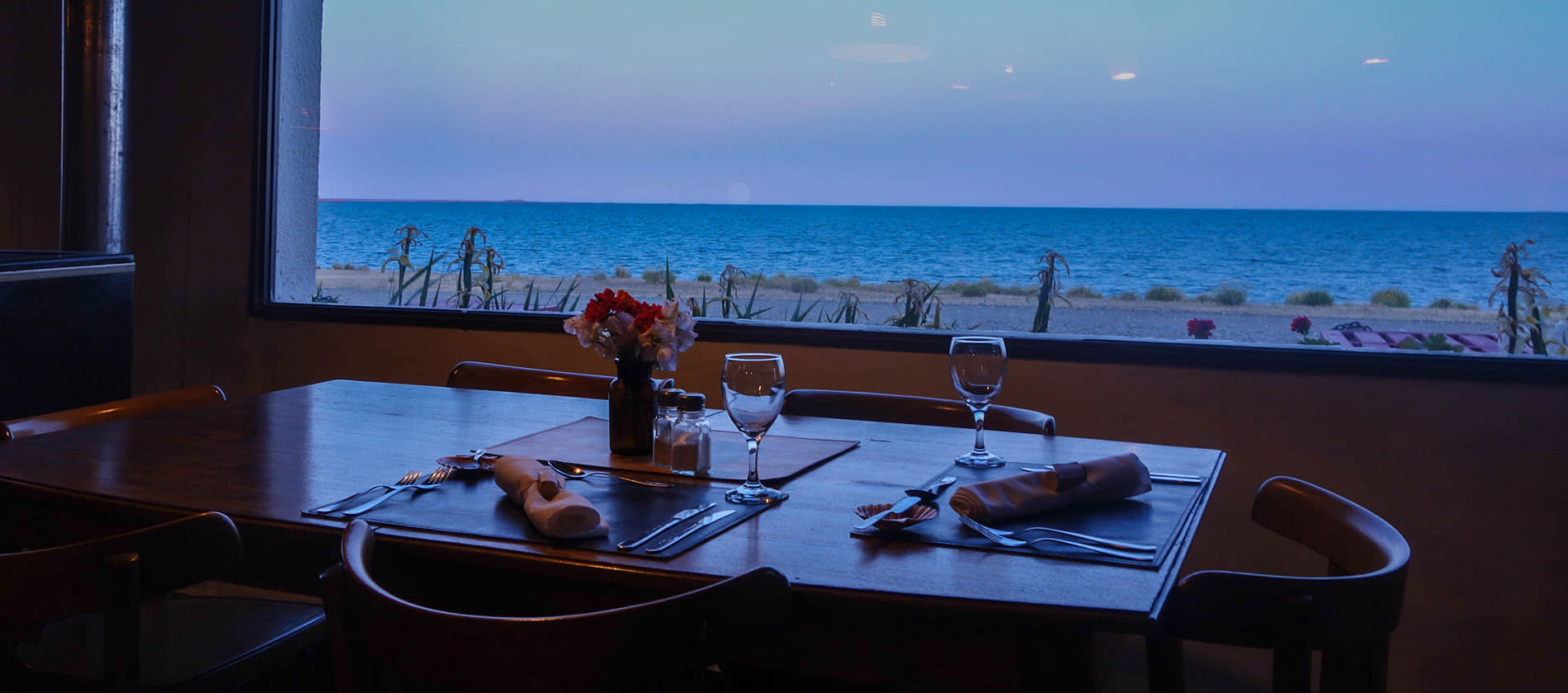 Abendessen im Bahia Bustamente - Patagonien, Argentinien