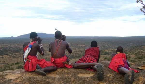 Die Massai in ihrer traditionellen Kleidung