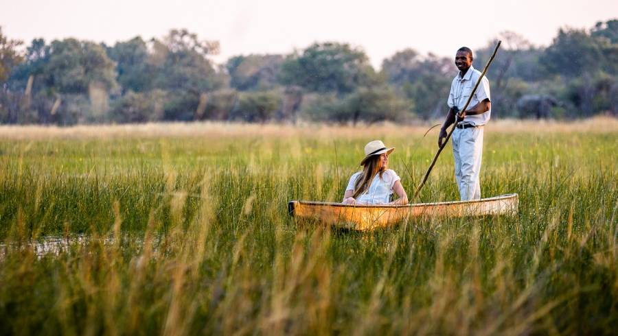 Botswana: taxa de turismo de 30 USD por pessoa, a pagar na chegada Gorjetas, refeições adicionais e despesas pessoais Bebidas e refeições não especificadas acima: A maioria de nossos acampamentos e alojamentos incluem uma variedade de bebidas alcoólicas e não alcoólicas em determinados planos de refeição.  Dependendo do plano de refeições que você está reservando, é importante observar que marcas importadas como destilados de luxo, vinhos e champanhe não estão incluídos.  Taxas de visto Seguro de viagem, saúde e cancelamento Passagem aérea internacional (de seu país para seu destino e retorno), a menos que especificado nas inclusões de viagem acima