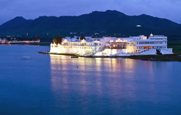Romantic Udaipur - Top 7 Hot-spots In The City Of Love
