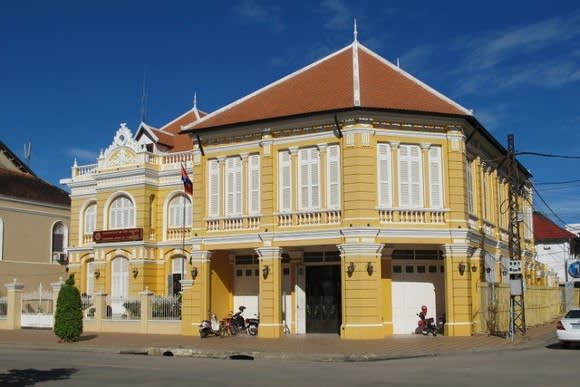 Explore the French Colonial Architectural highlights of Battambang
