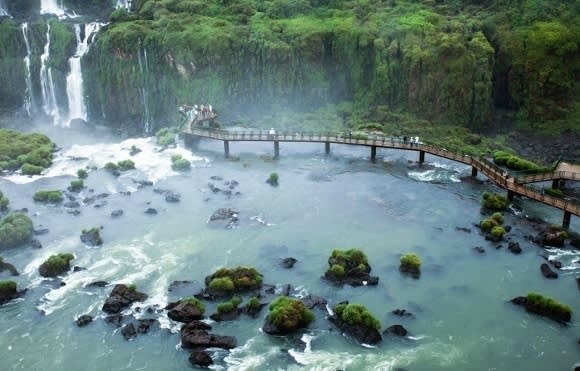 Walk along the bridge for spectacular views