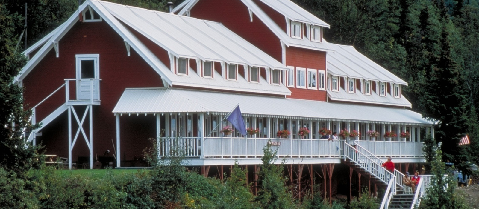 Kennicott Glacier Lodge Hotel in Alaska | ENCHANTING TRAVELS
