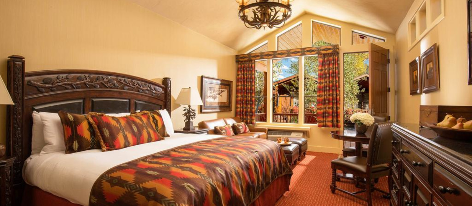 Hotel Rustic Inn Creekside Resort And Spa Usa 