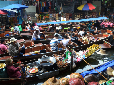 Floating markets