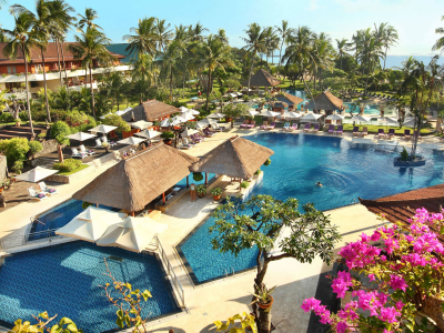 a colorful flower garden in a pool