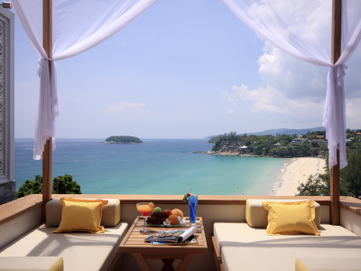 a view of a living room with a pool of water