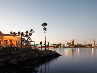 Hotel Maya – a DoubleTree by Hilton