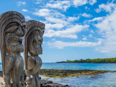 Hawaii: Volcanoes, Beach and History