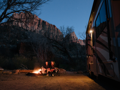 usa road bear rv autocamper around the fire night.jpg