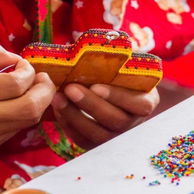 Enchanting Travels Working hands on traditional handcraft from the south of Mexico
