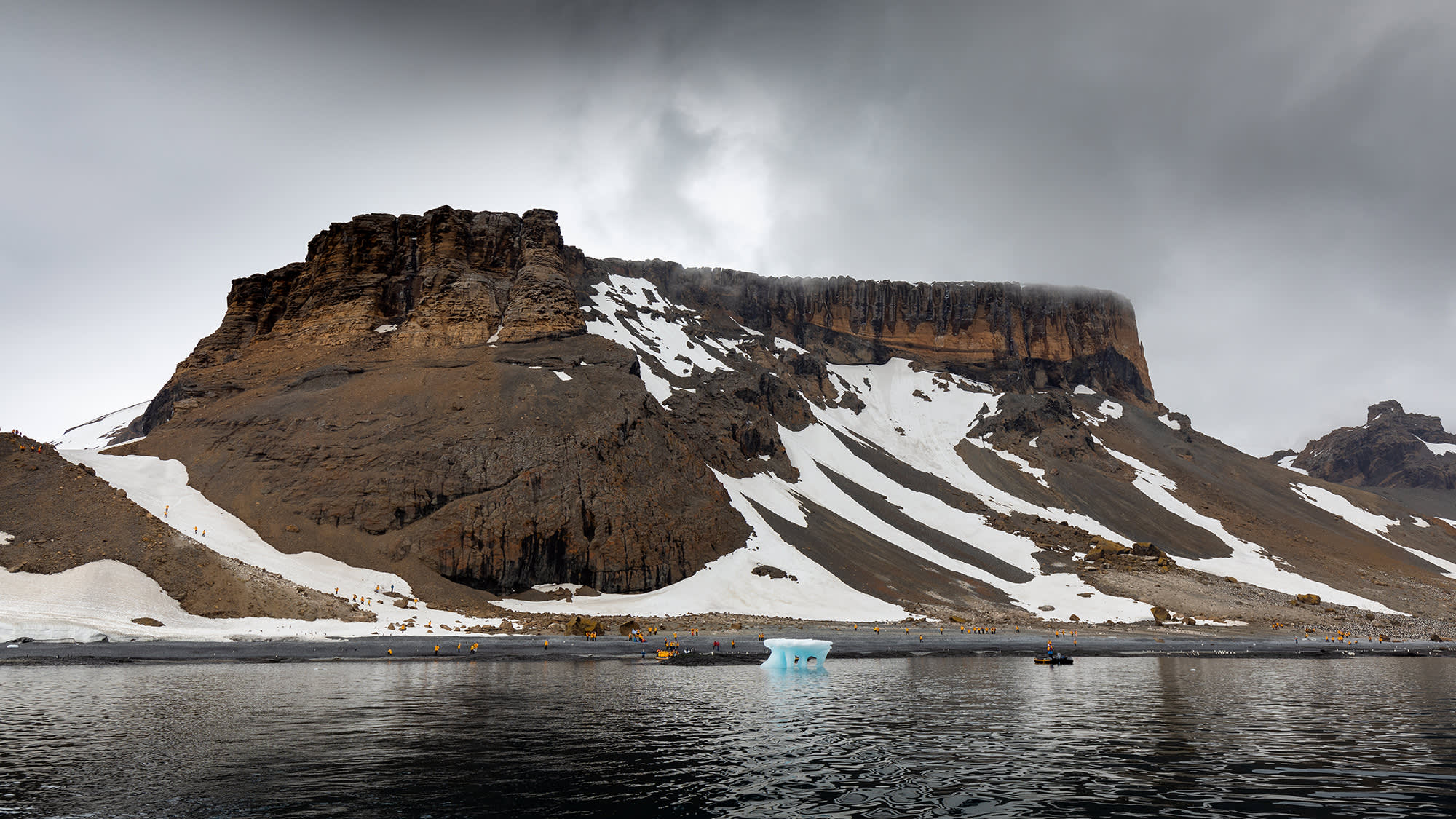 Antarctic Peninsula: Crossing the Circle