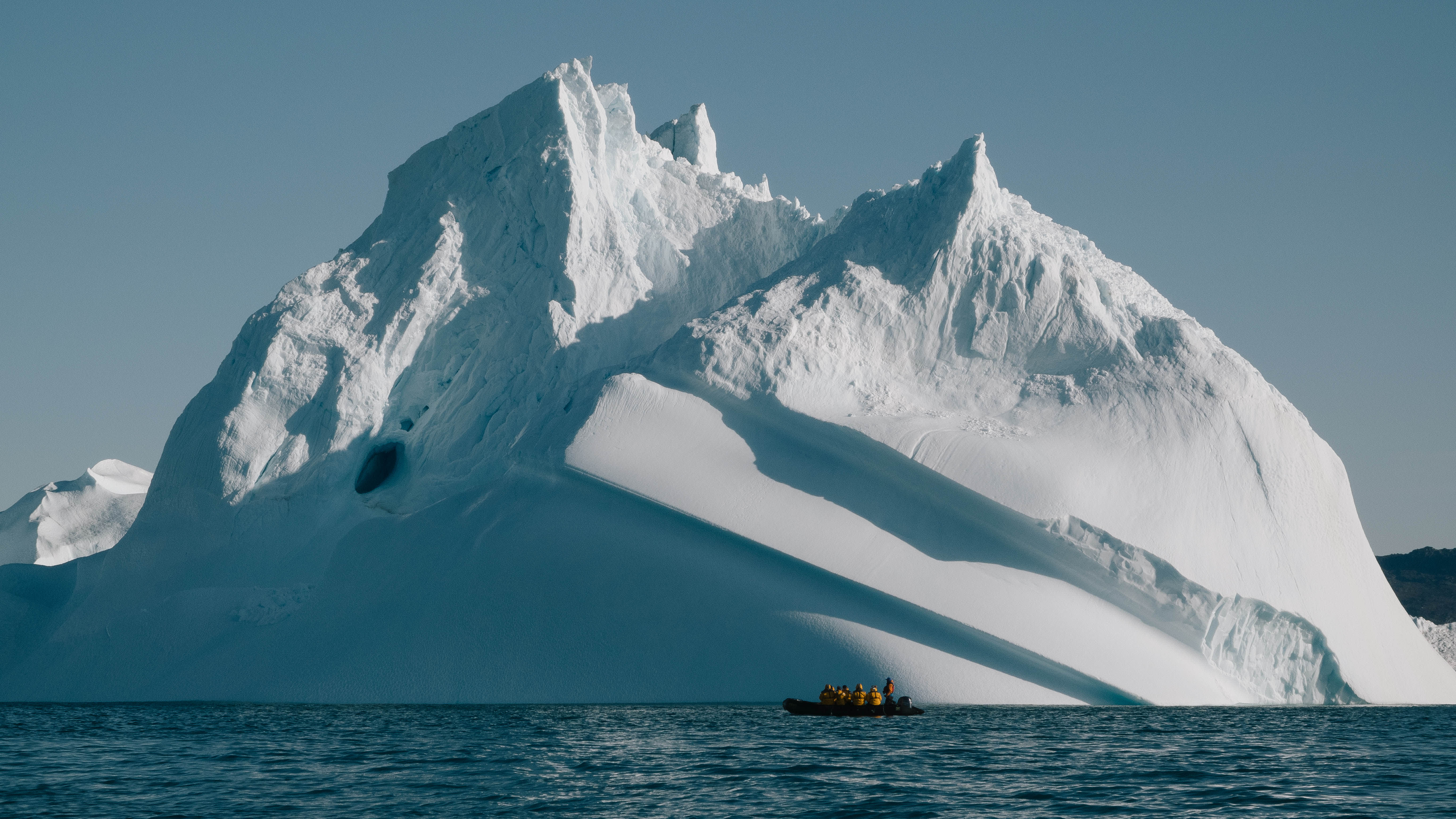 COVER_SamEdmonds - Zodiac cruising Ilulissat 17
