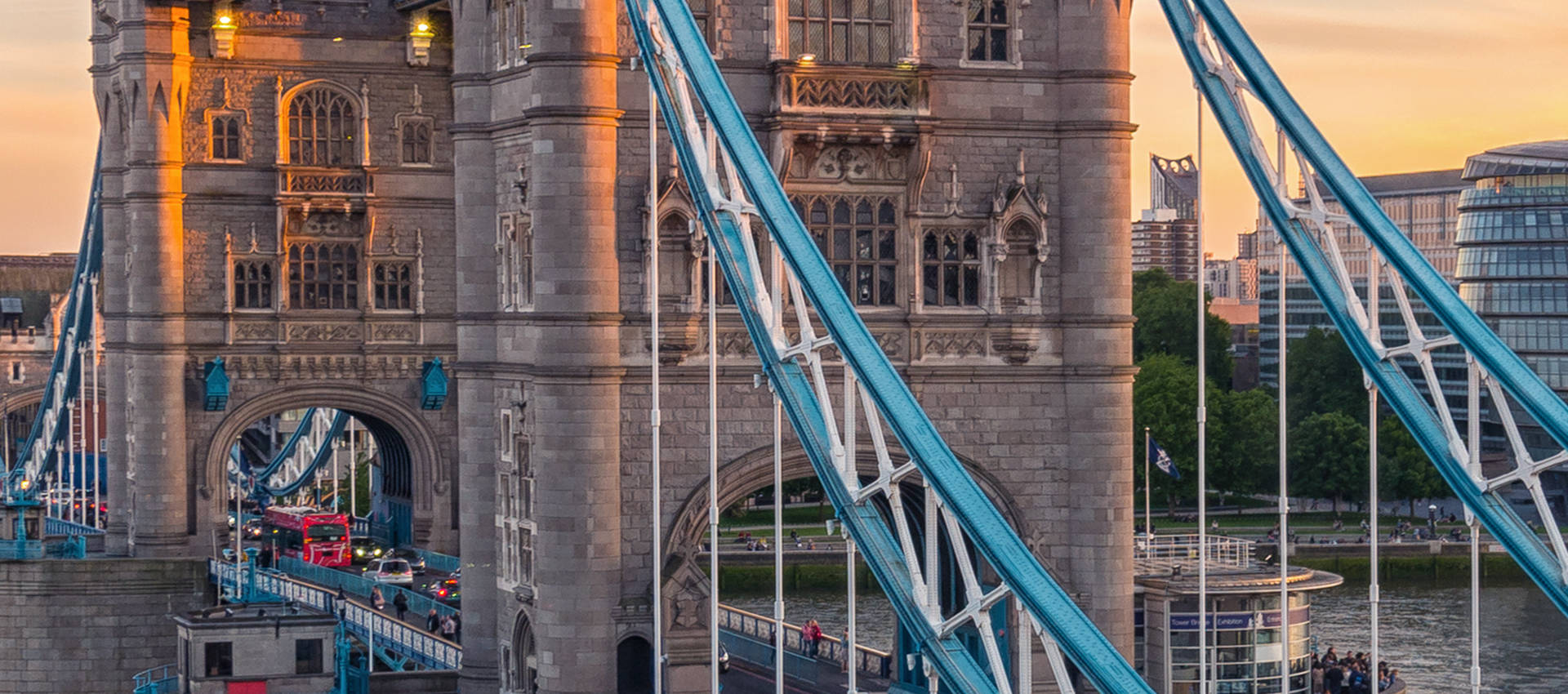 Reviews carousel image