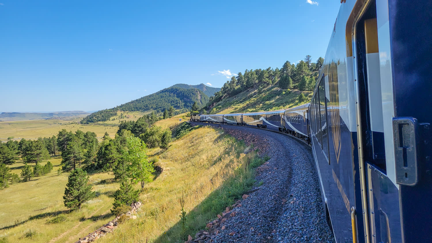 A New Way to Experience the Landscapes of the West – Train Travel