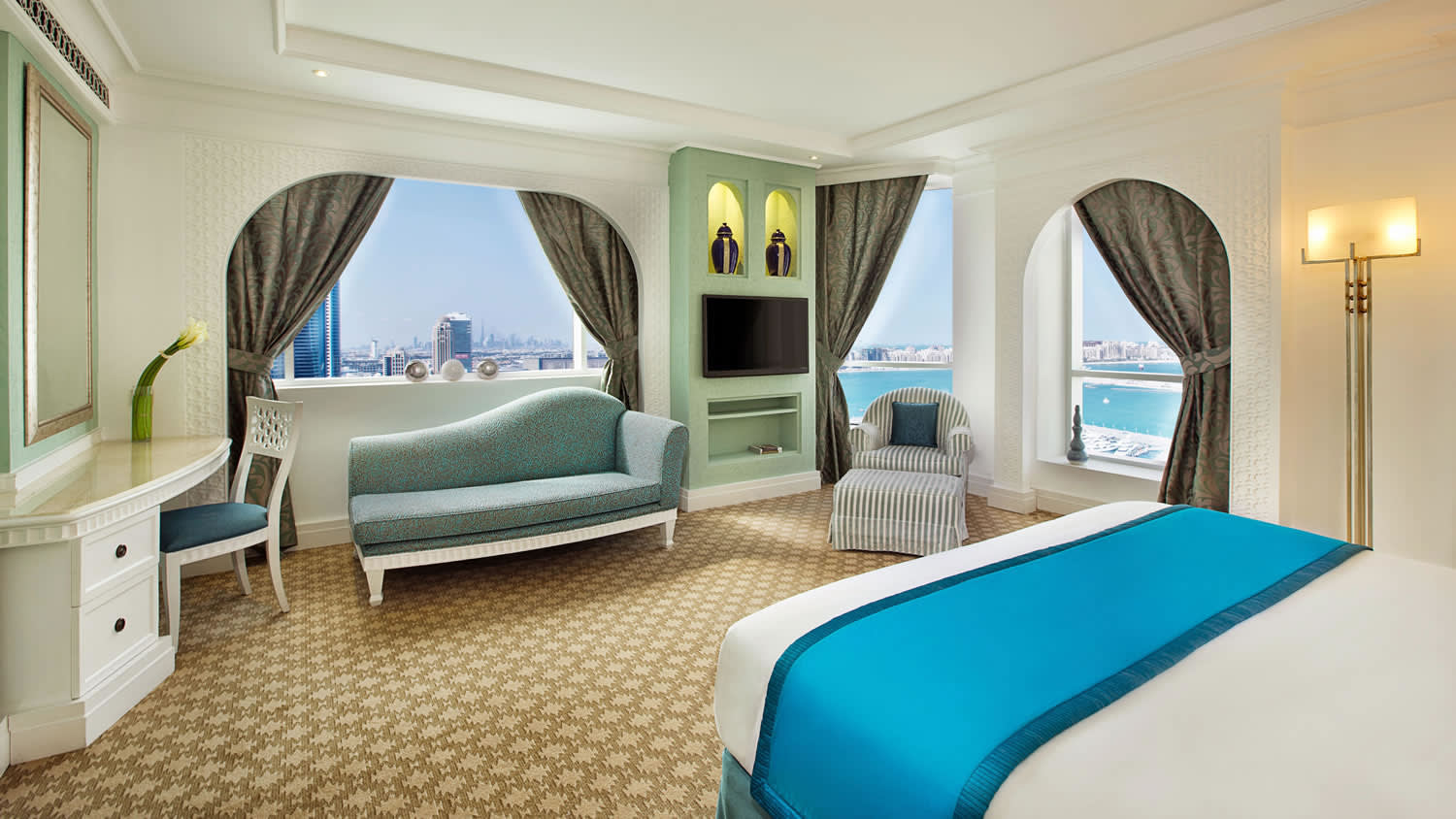 Al Habtoor Grand Resort, Autograph Collection