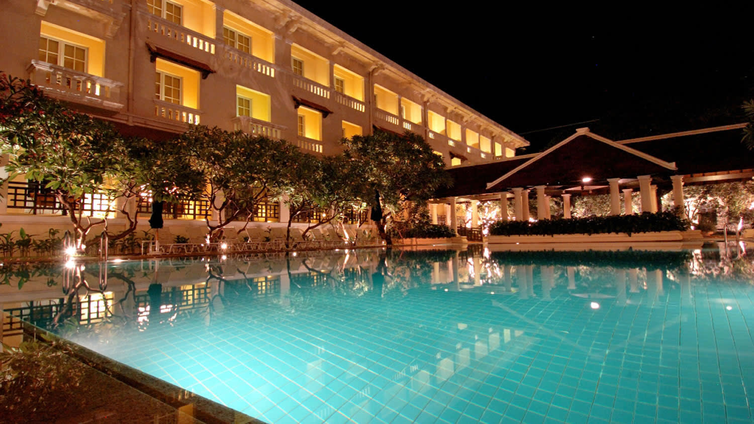 a large pool of water