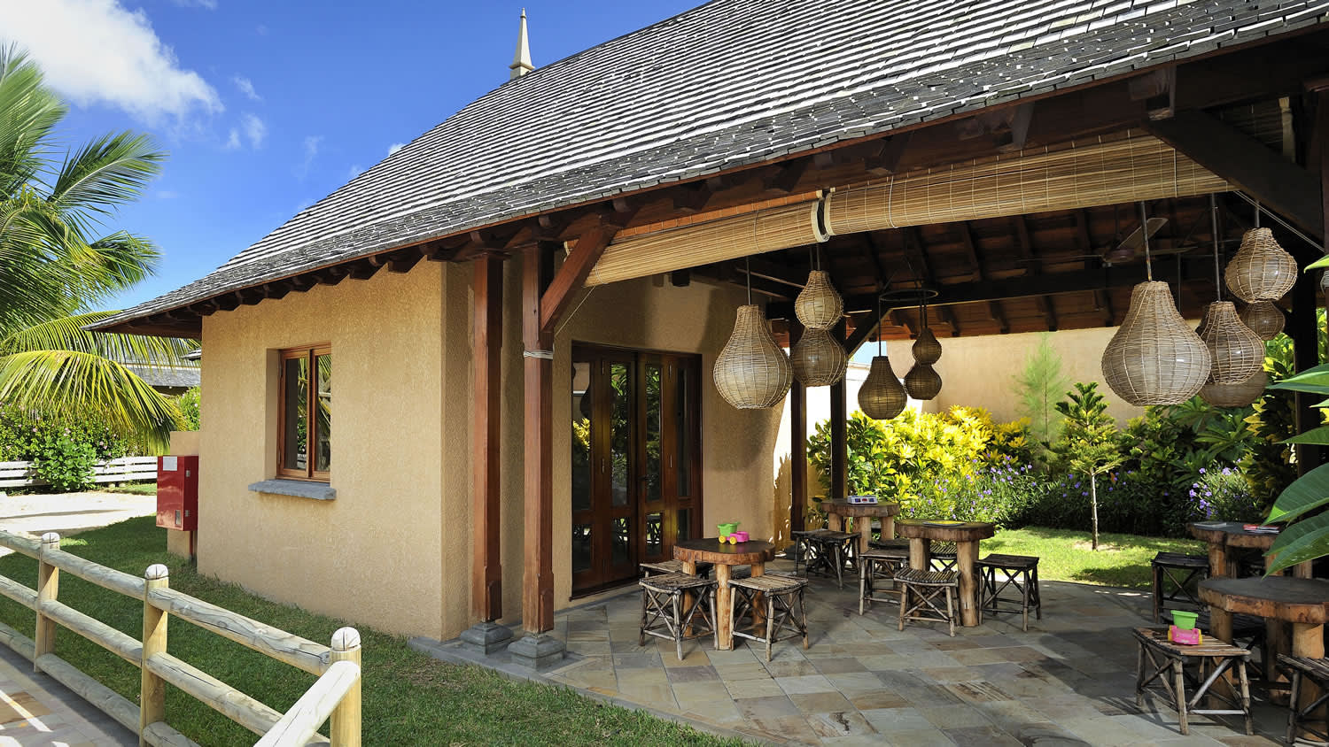 Maradiva Villas Resort & Spa