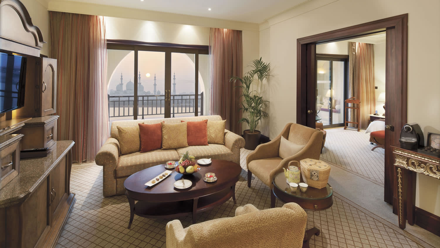 Shangri-La Hotel, Qaryat Al Beri