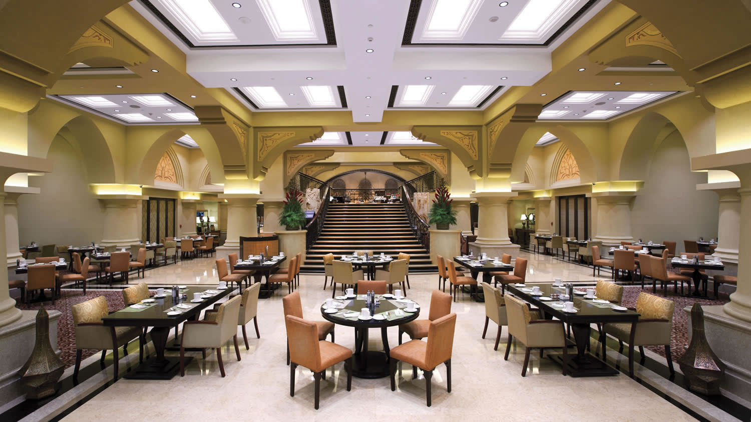 Shangri-La Hotel, Qaryat Al Beri