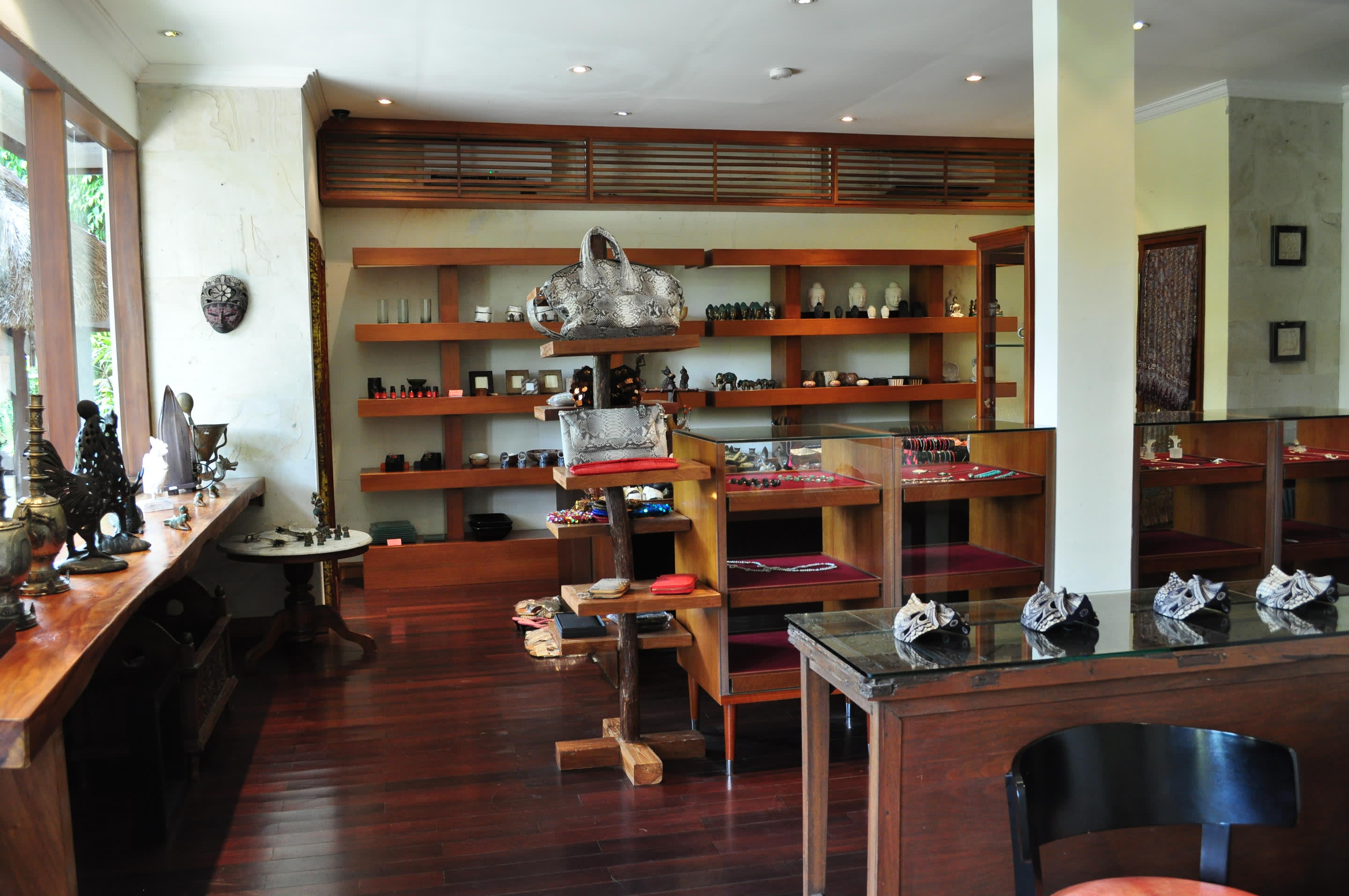 a living room filled with furniture and a fireplace