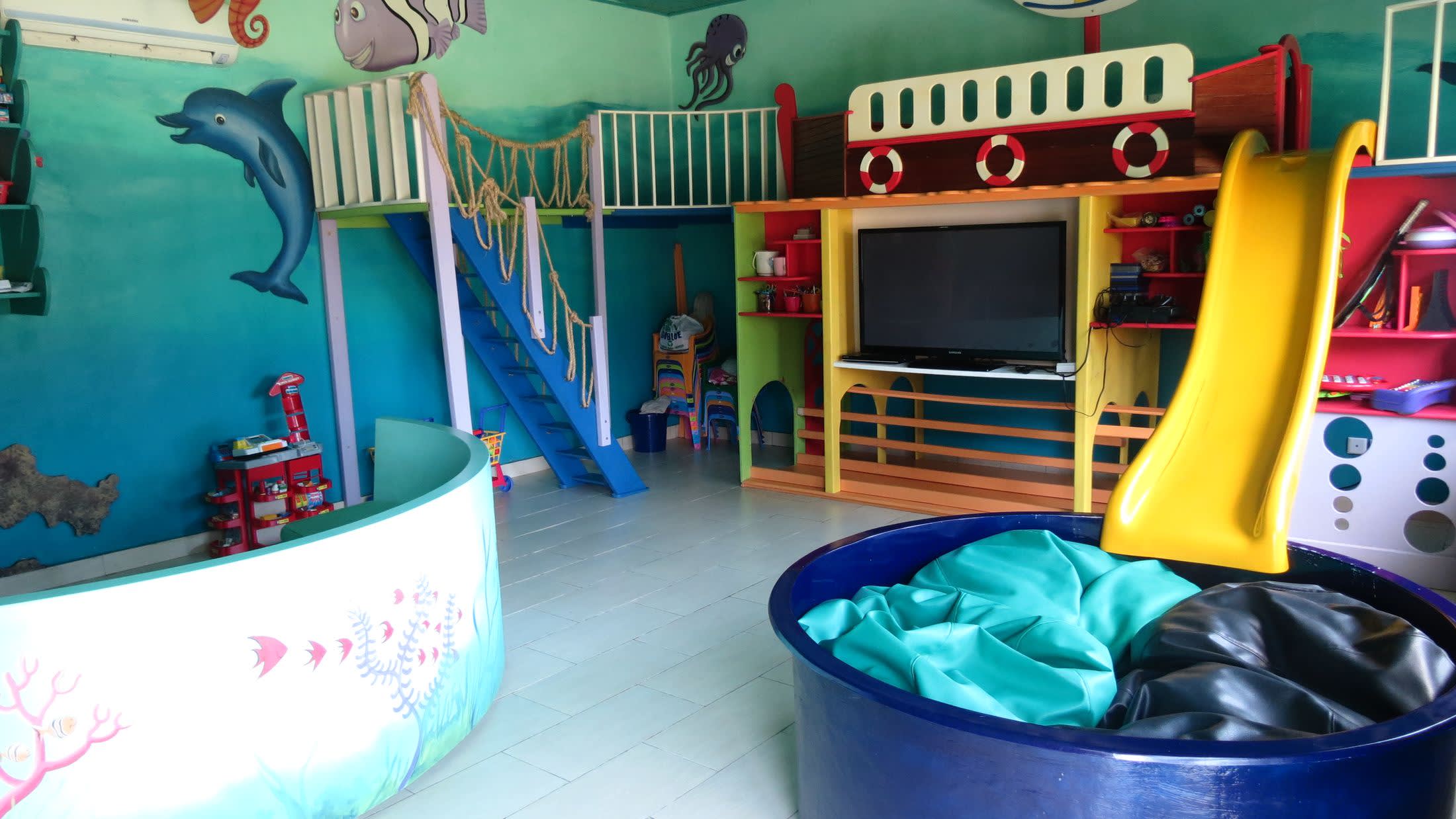 Leopard Beach Kids Club