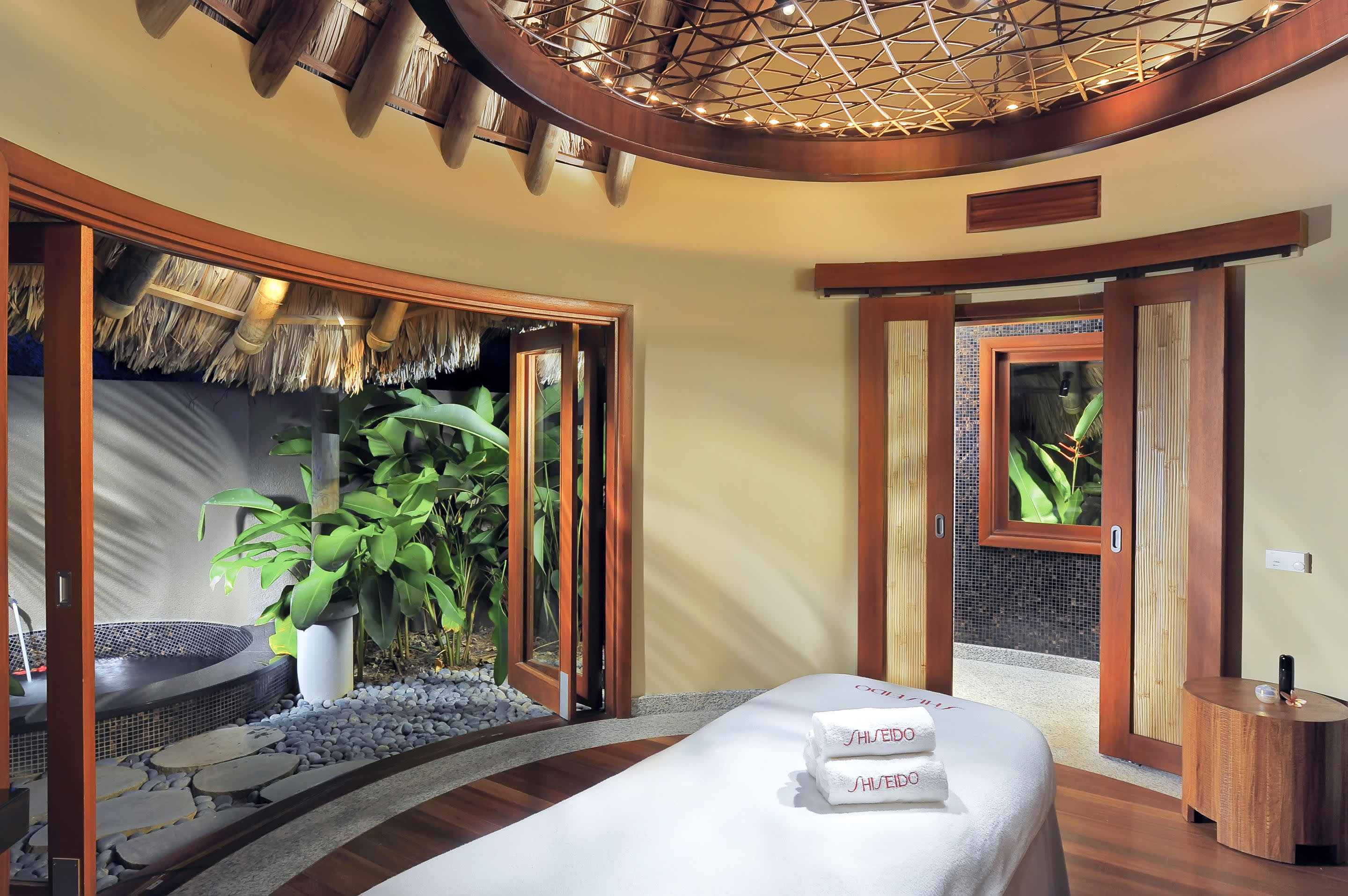 a room full of furniture