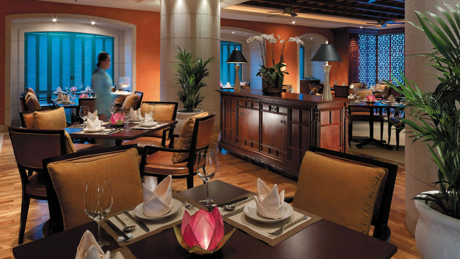 Shangri-La Hotel,  Dubai