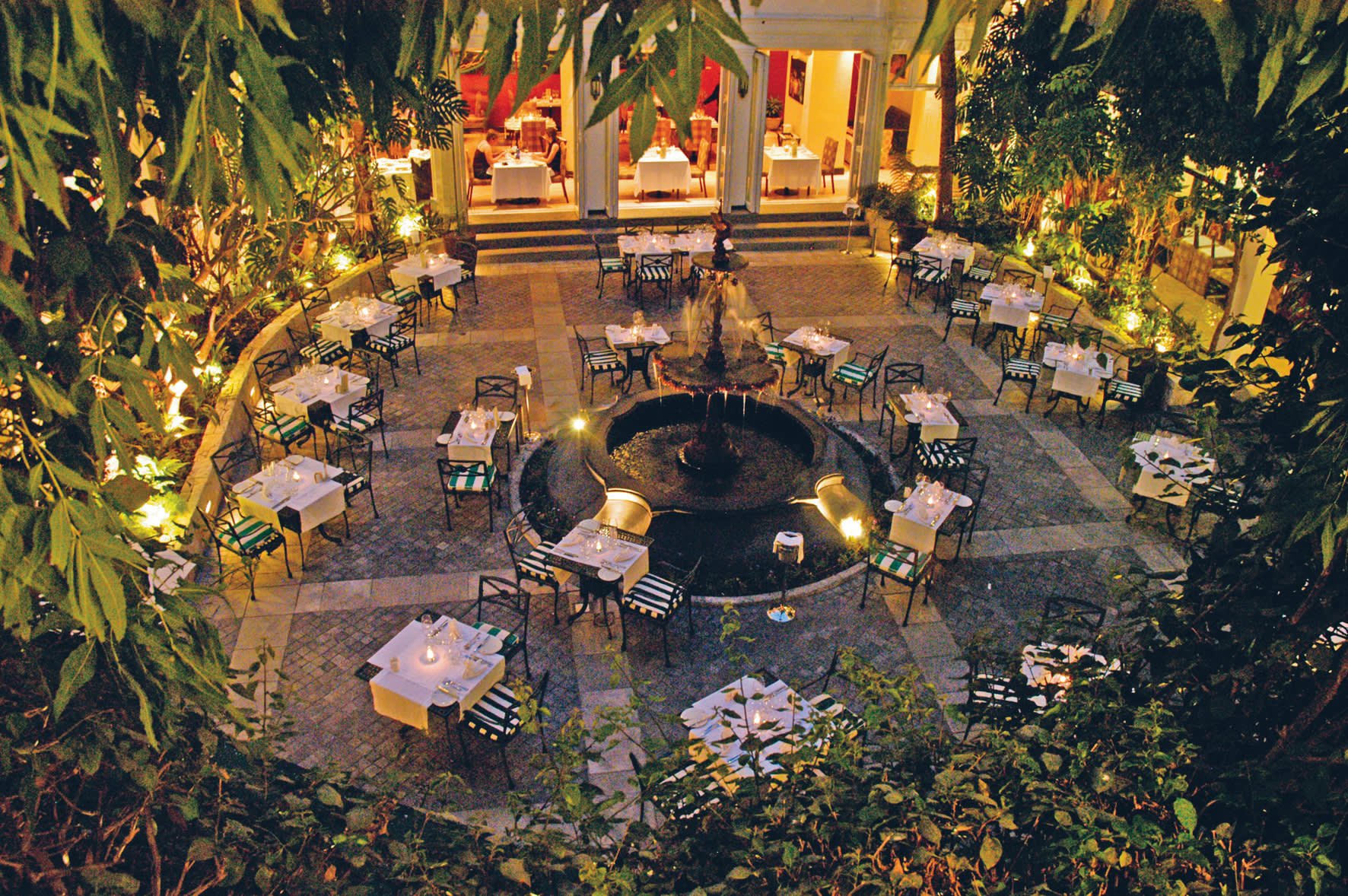 Restaurant Coutyard
