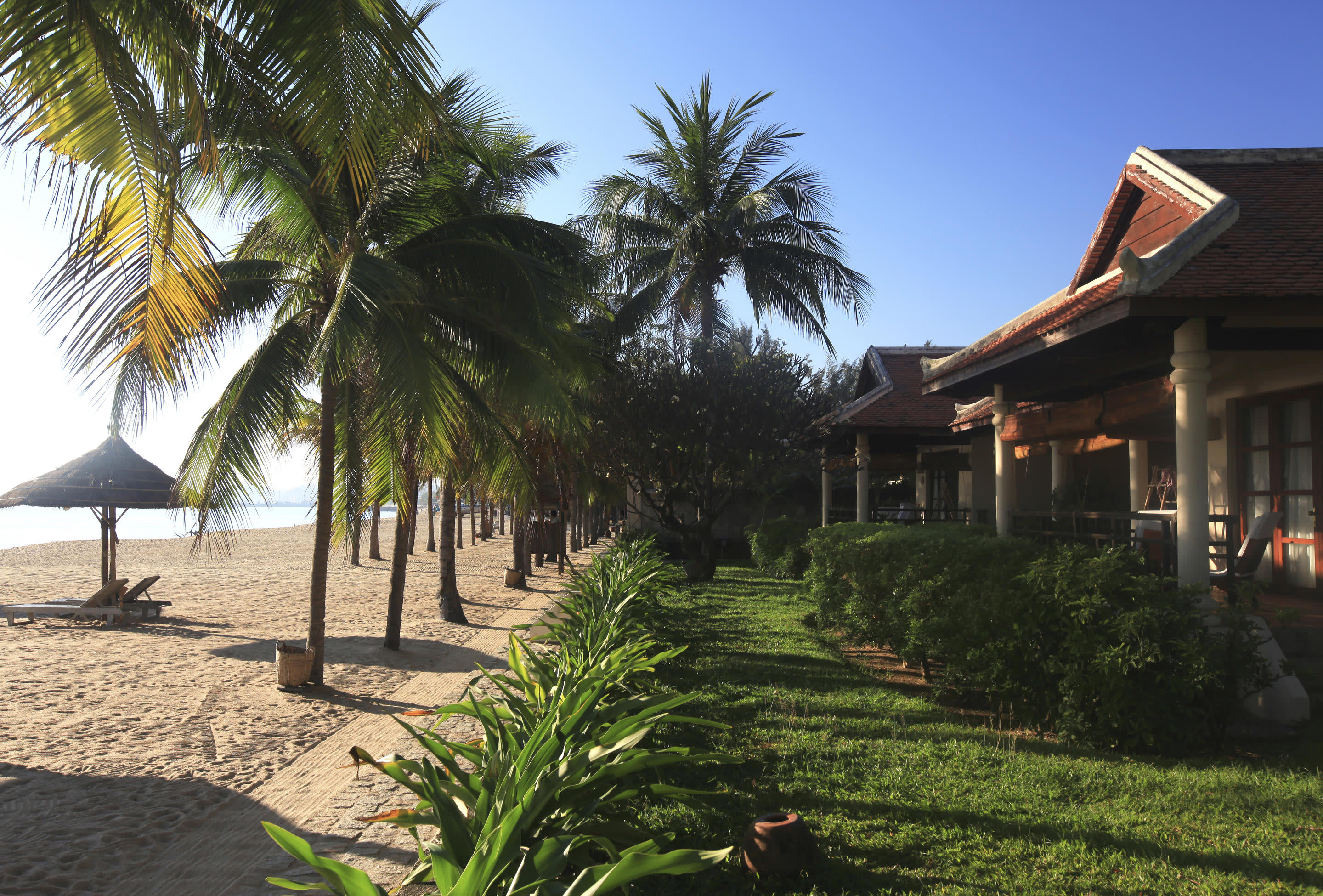 Deluxe Beachfront Villa