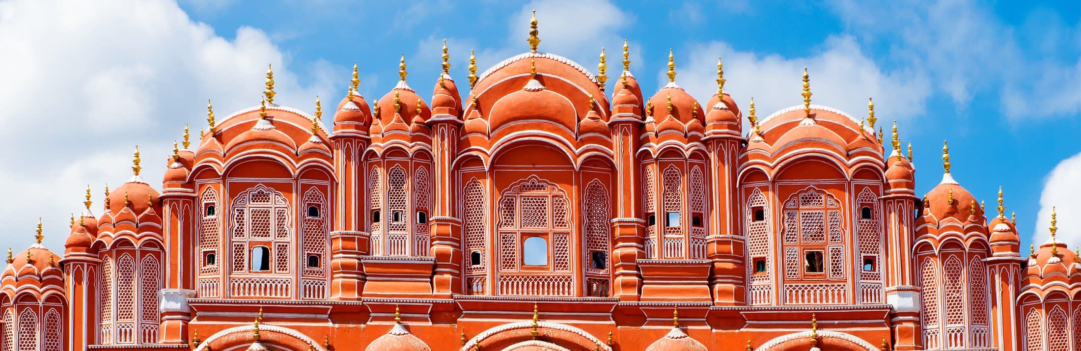 Hawa-Mahal-palace-in-Jaipur-Rajasthan-India