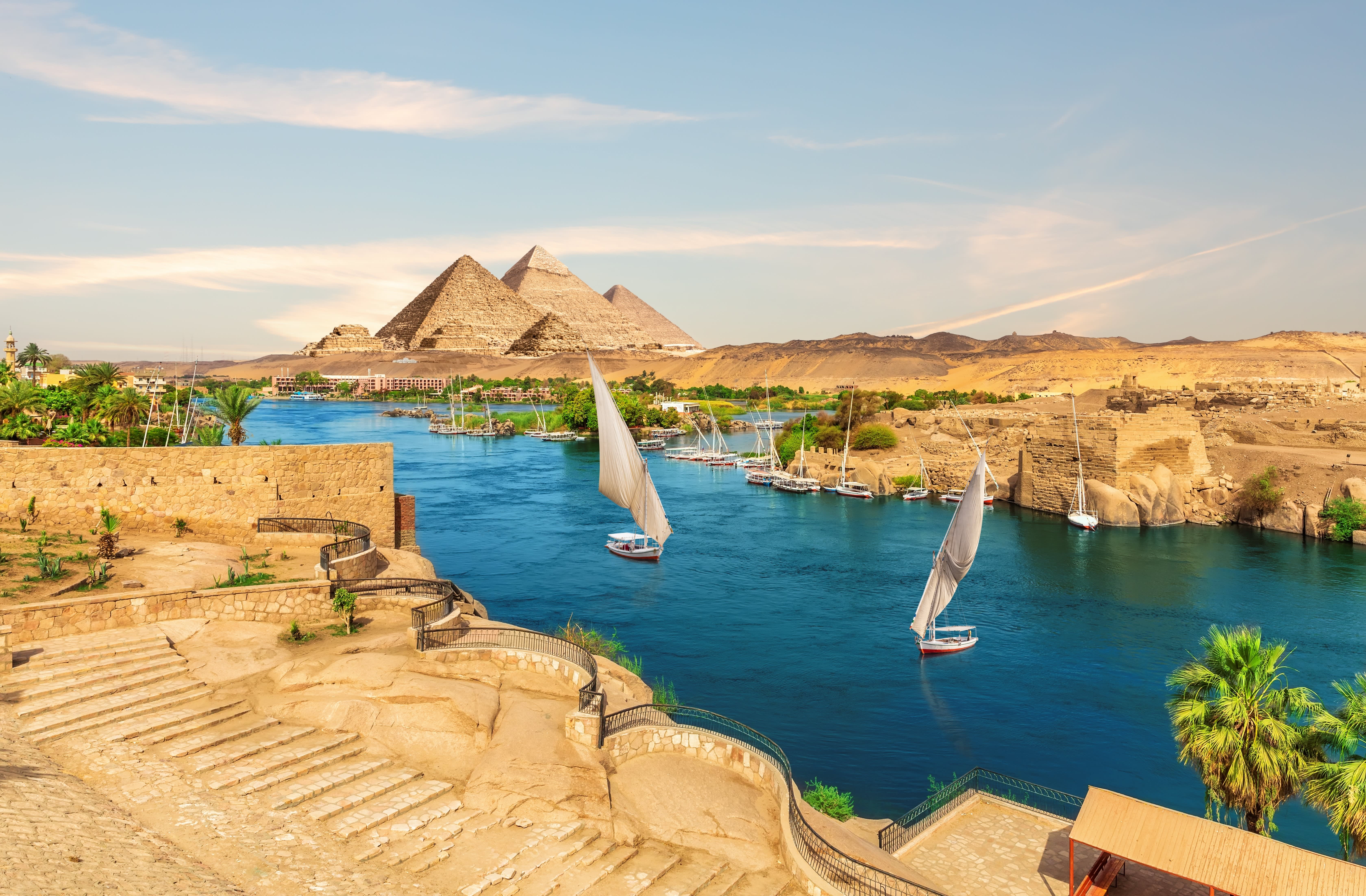 Sailing the Nile: A British Traveller's Guide to Small Group Tours in Egypt - Exploring the Nile River