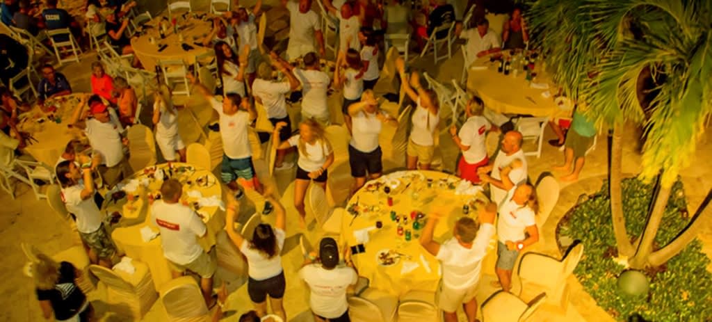 crowd dancing at 2016 Regatta