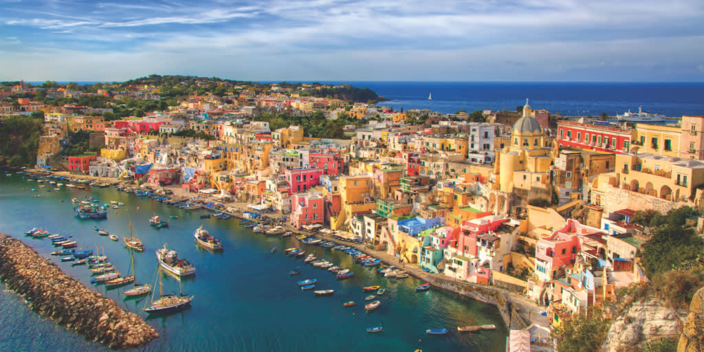 Last-minute luxury yacht charters: Launch into the summer season