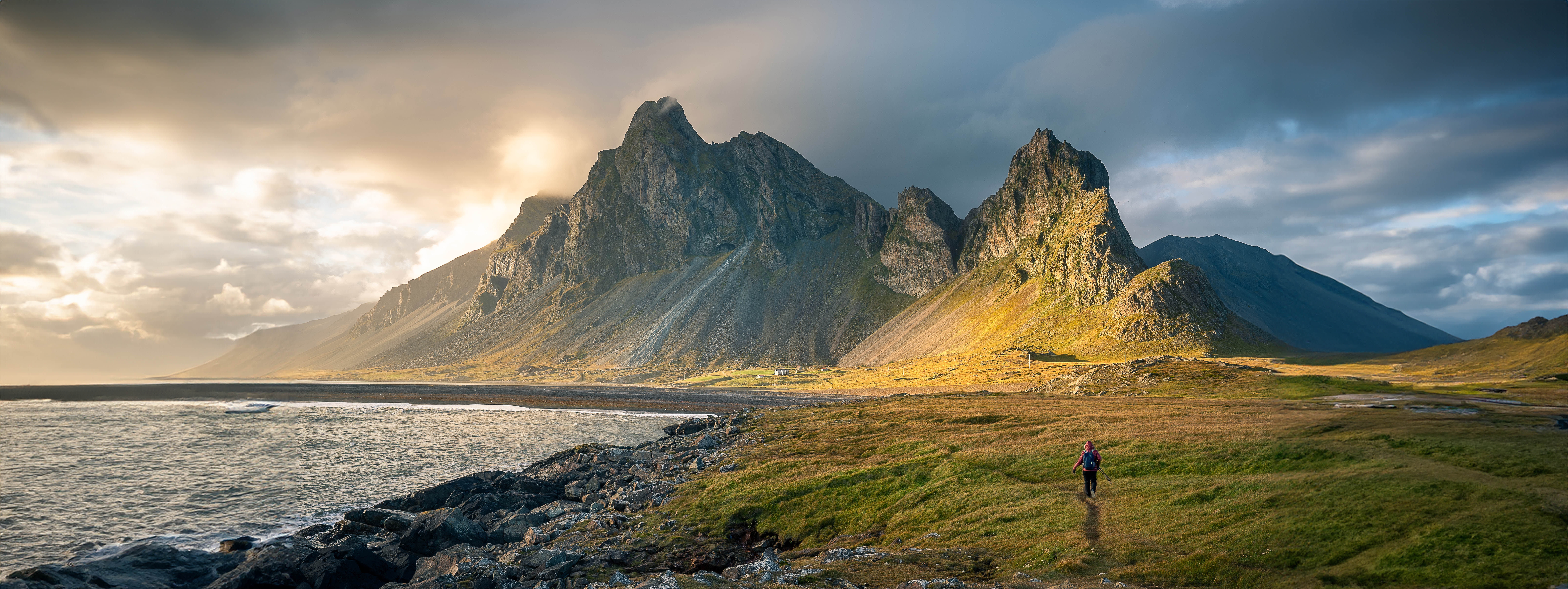 Iceland Circumnavigation: Mountains, Volcanoes and Waterfalls