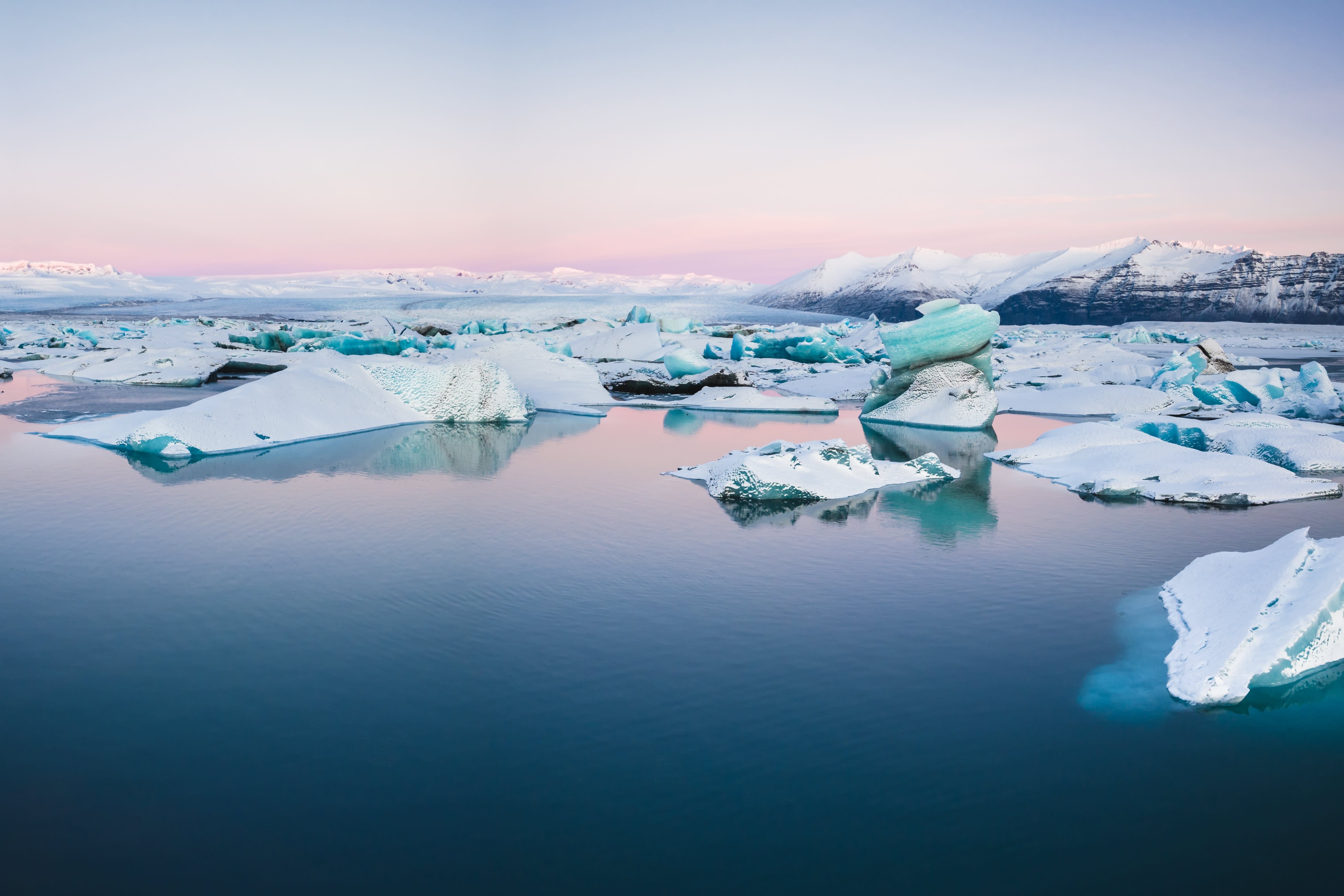 Enchanting Iceland Tour
