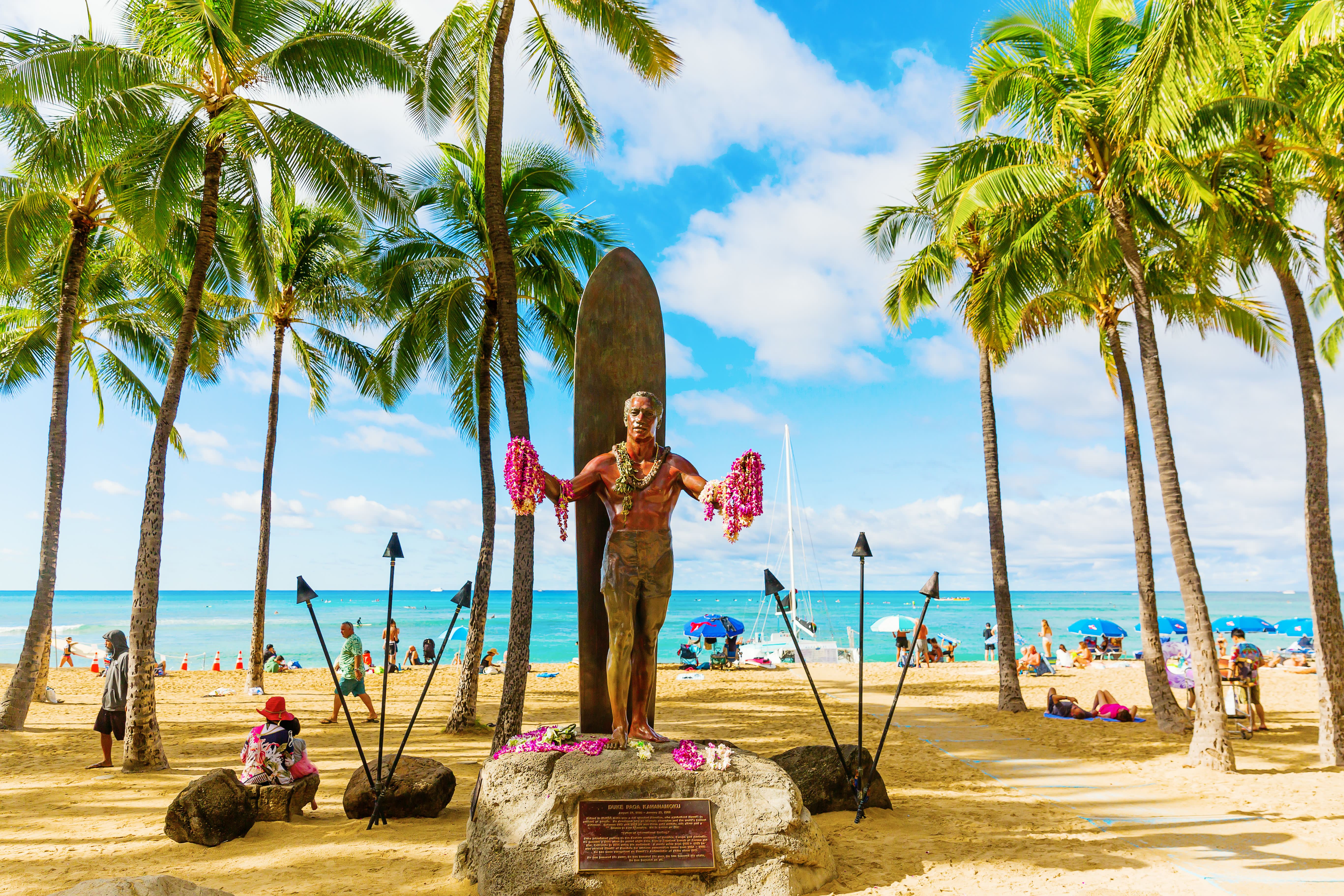 Duke Kahanamoku statue at Waikiki beach