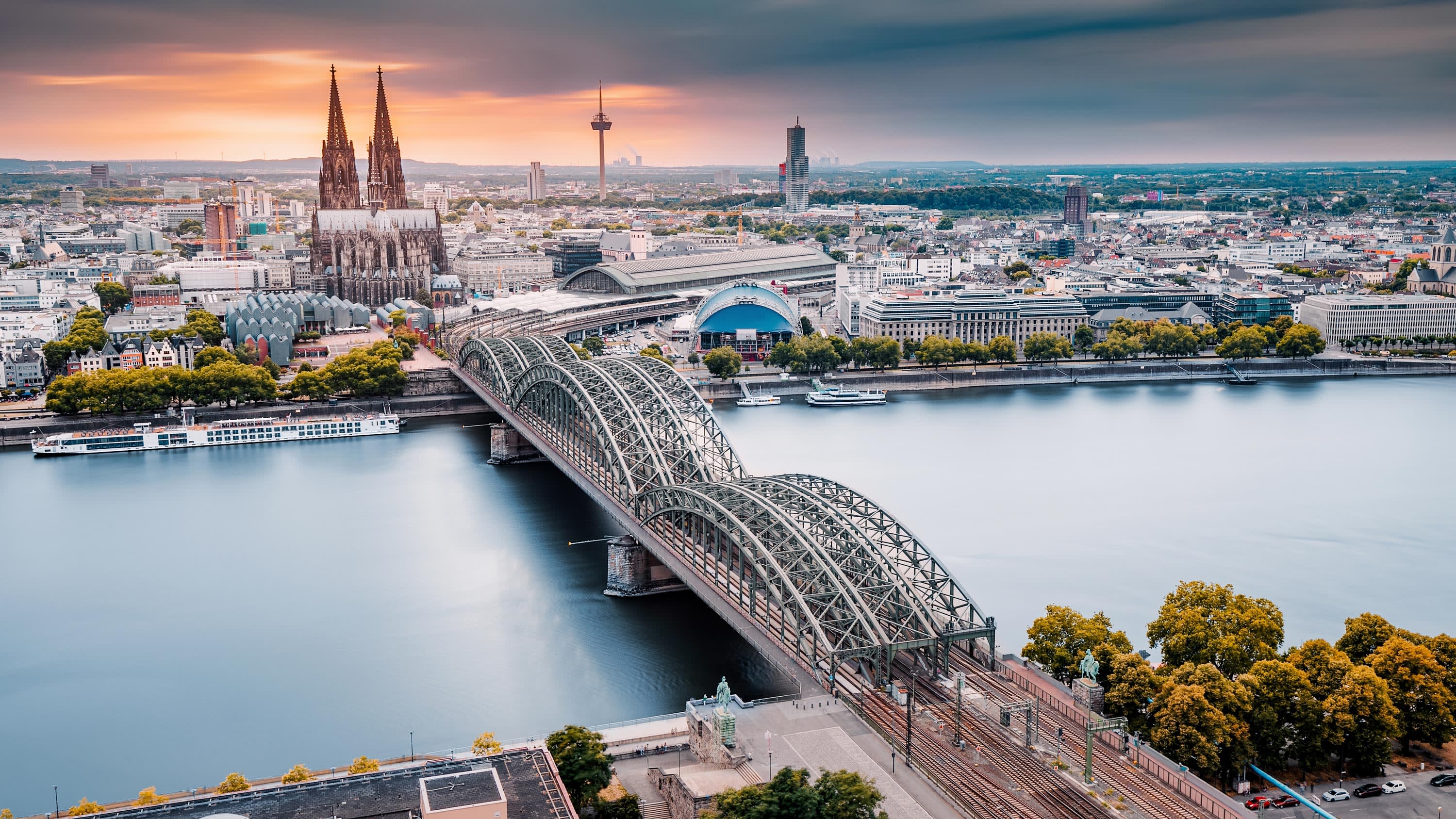 Rhine River Cruise in Tulip Season 2026