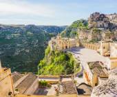 Walking in Puglia & Matera