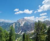 Classic Dolomites Hikes – Premium Adventure