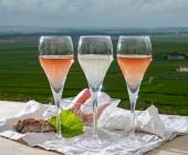 glasses-of-champagne