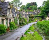 Cycle the Cotswolds: Oxford to Bath – Private Group Adventure