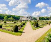 Loire Valley: Walks, Wine & Chateaux